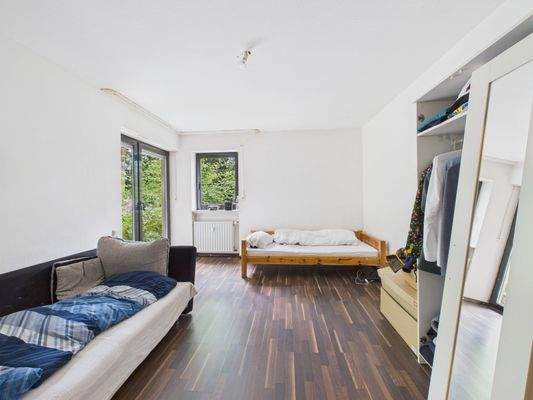 CAM01223G0-PR0152-STILL031