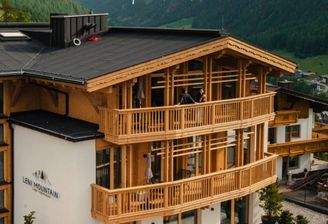 Leni_Mountain_Lodges