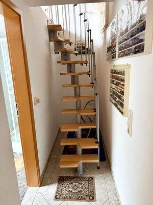 Treppe zum OG / Nebengebäude