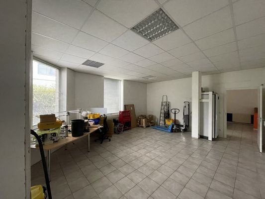Großes Büro für Ihre Entfaltung