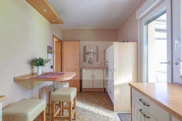 Küche mit Zugang Sommergarten