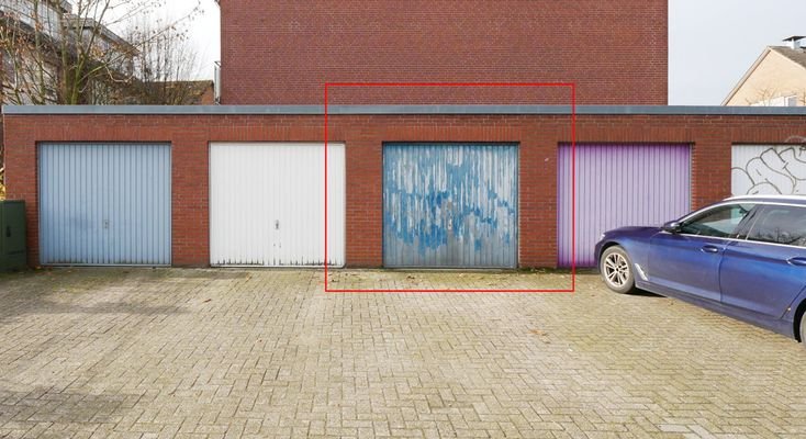 V1558 Garage