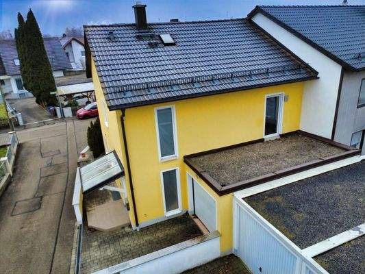 Garage und Seitenansicht