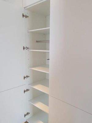 mit Kleiderschrankfunktion