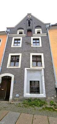 straßenseitige Fassade