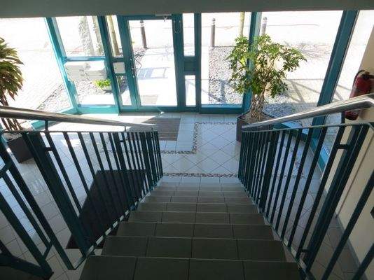 Treppenhaus vom 1. OG auf EG