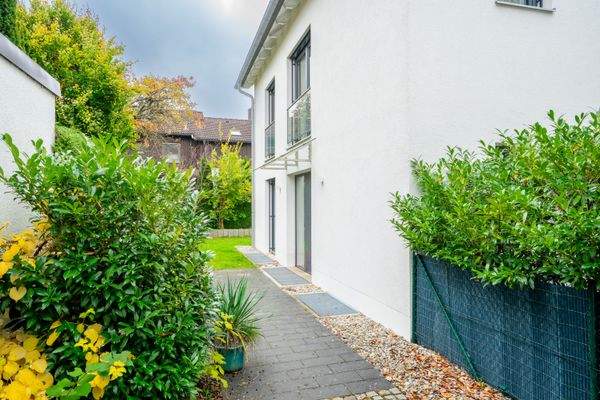 Gebäudeostseite (Hauszugang)