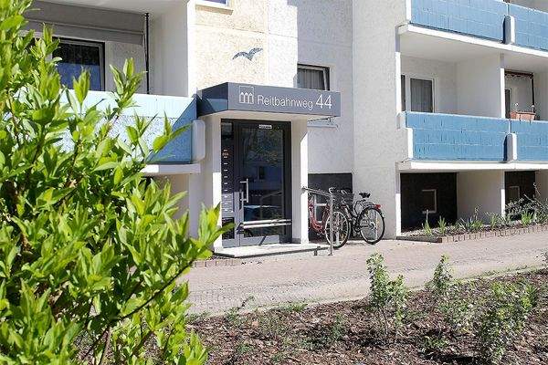 Reitbahnweg 42,44