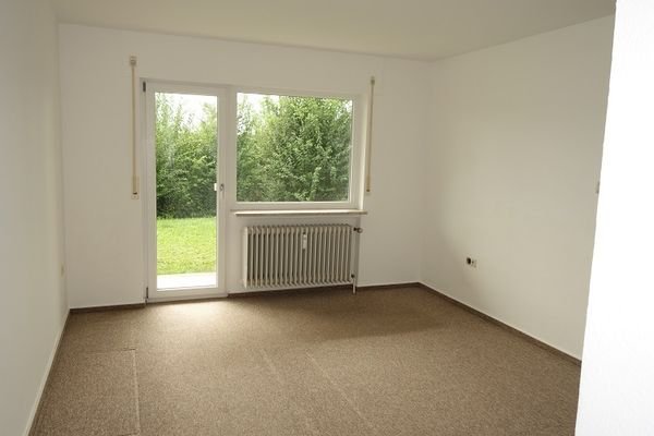 Zimmer 1 mit Ausgang Terrasse