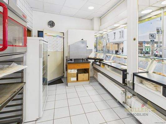 CAM05667G0-PR0015-STILL011