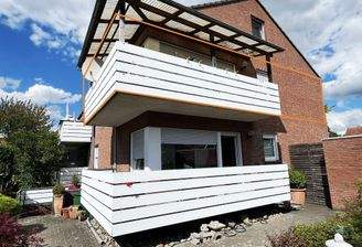 Rückansicht mit Balkon - OG