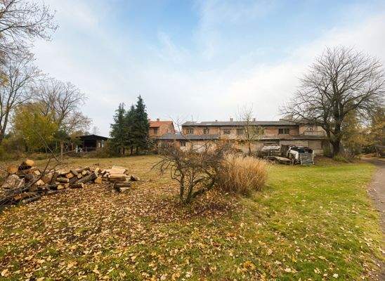 Rückansicht vom Objektensemble