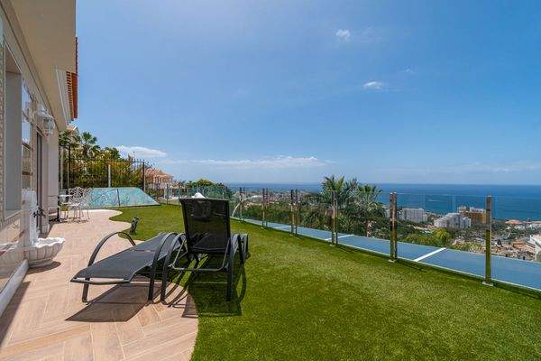 Exklusives Anwesen im Palaststil auf den Dächern von Costa Adeje