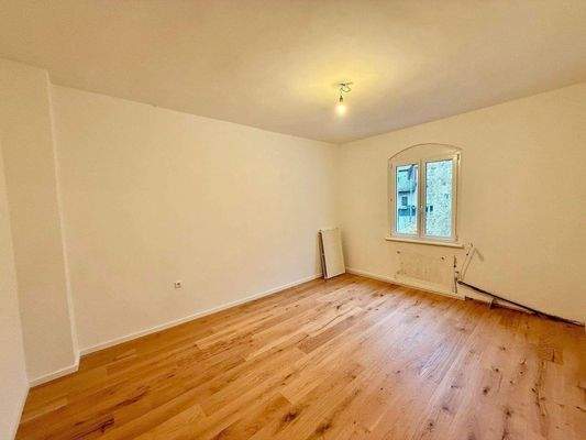 Arbeiten/Kind nach Renovierung ähnlich