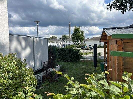 Garten_Blick von Hauseingangstür