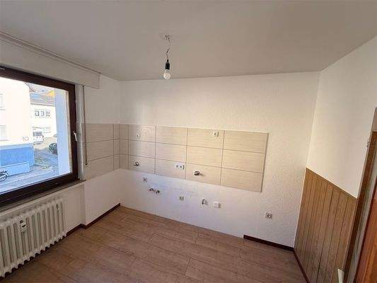 Ku¨che-Blick aus Esszimmer