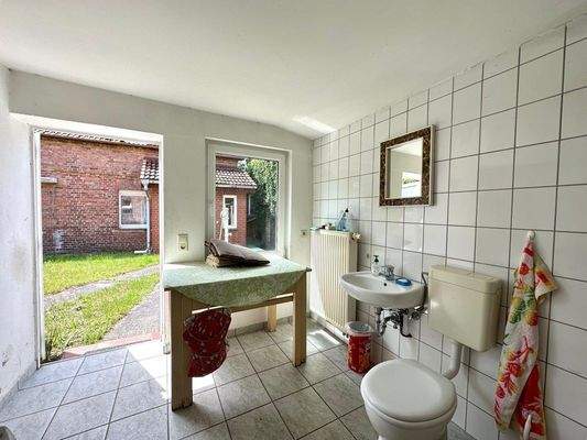 Badezimmer im Nebengebäude