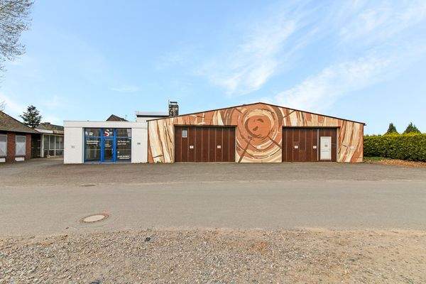 Lagerhalle I mit Büro