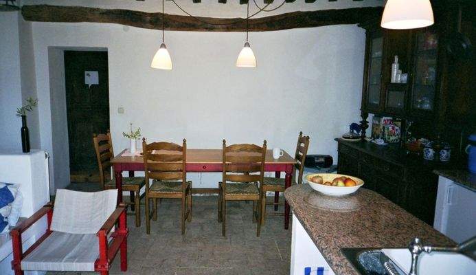 Große Küche Blick auf Esstisch