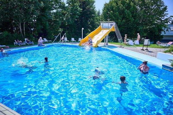 Aussenschwimmbad