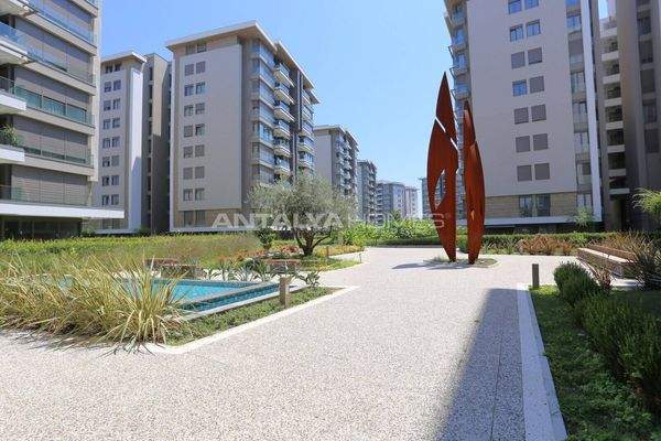 Furnished Apartment in a Featured Complex in Konyaalti Antalya