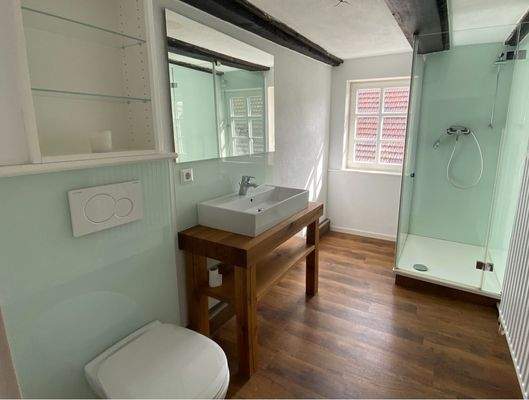 Badezimmer 3.OG (1).jpg