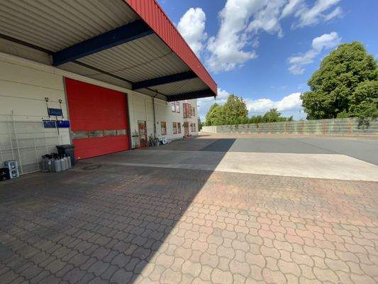 Hallenzufahrt Rolltor 2