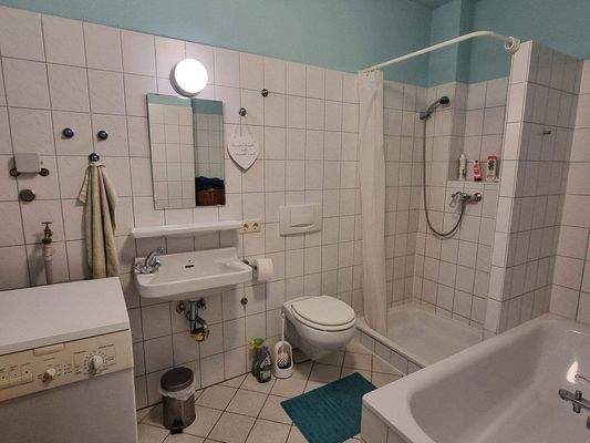 Badezimmer im Erdgeschoss