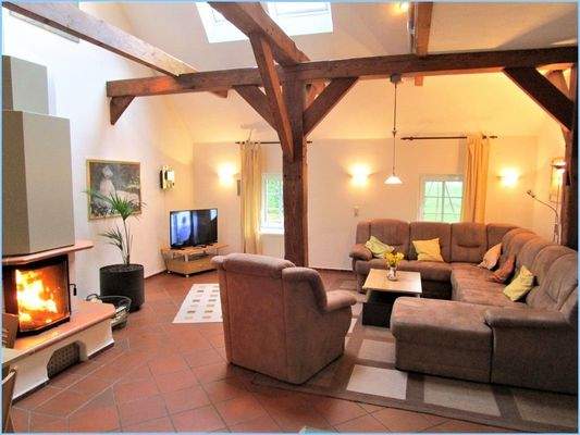 Wohn-/ Essbereich FeWo 2