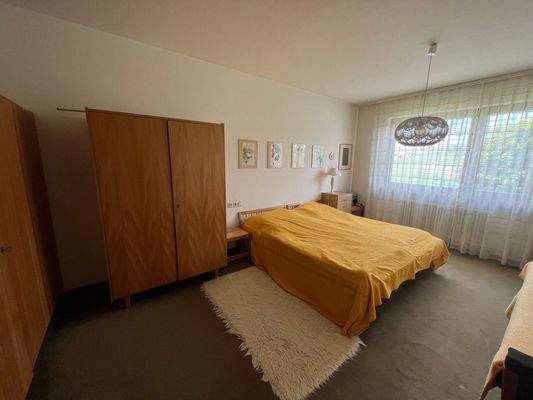 OG: Schlafzimmer 1