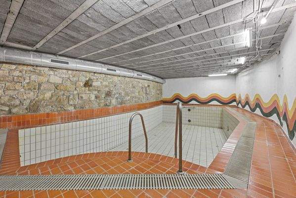 Pool im Untergeschoß