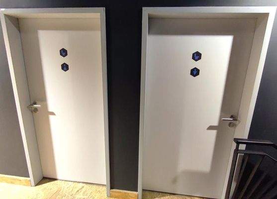 Getrennte Damen Herrn WC