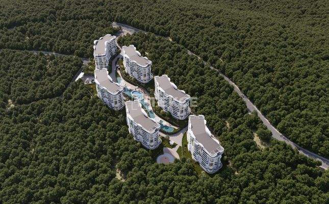 Flats for Sale in Kocaeli Izmit with Balconies and Terraces