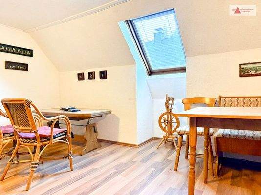 1-Raum-Wohnung DG links