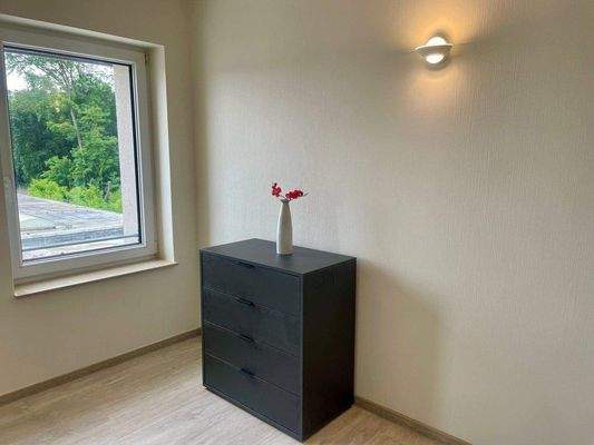 Kommode 1 Gästezimmer.jpg