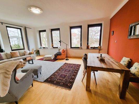 Wohn- und Esszimmer.jpg