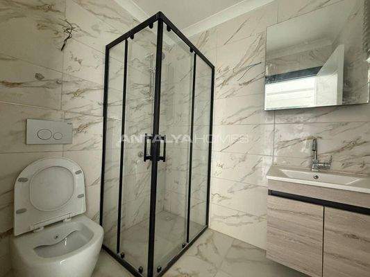 Apartment with Sea View and Social Features in Payallar