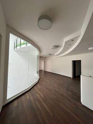 Flur 1. Obergeschoss.JPG