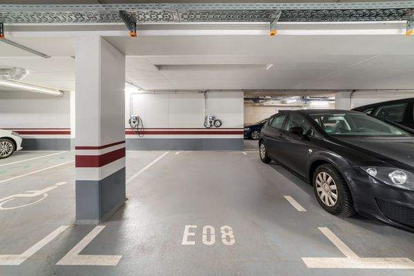 Tiefgaragenstellplatz
