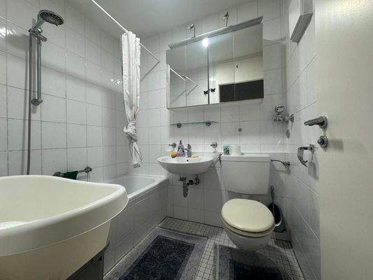 Badezimmer/innenliegend