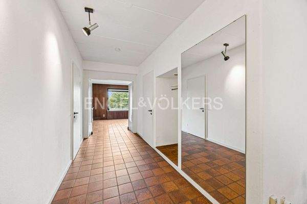 Sehr großzügiger Flurbereich