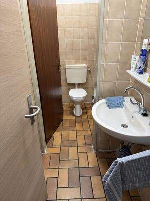 es gibt noch ein Bad 