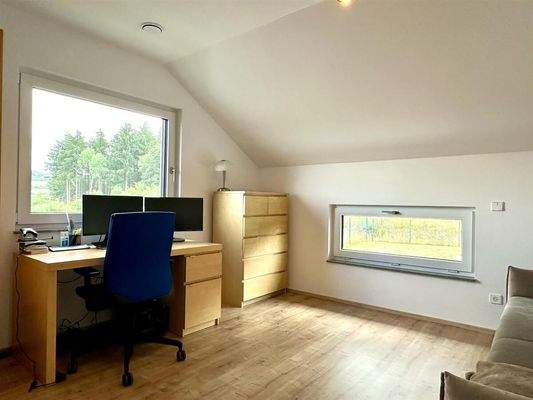 Schlafzimmer Kind 2 / Büro