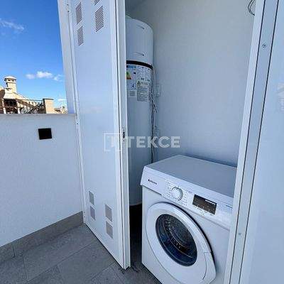 Contemporary Golf Apartments in a Lush Complex in Algorfa