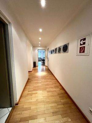 Flur 2 I