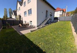 Garten mit Terrasse
