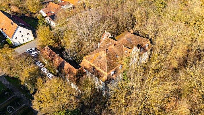 Schloßstraße 8 - Illesheim - FLUG-16