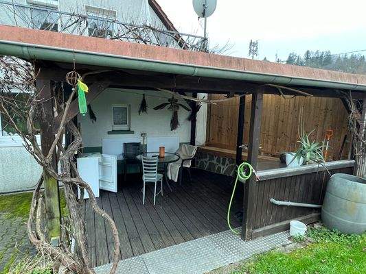Überdachte Terrasse