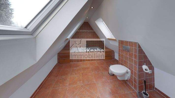 Eines von zwei Bädern