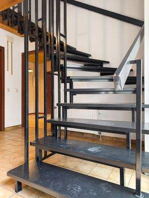 Treppe zum DG - Werz Immobilien
